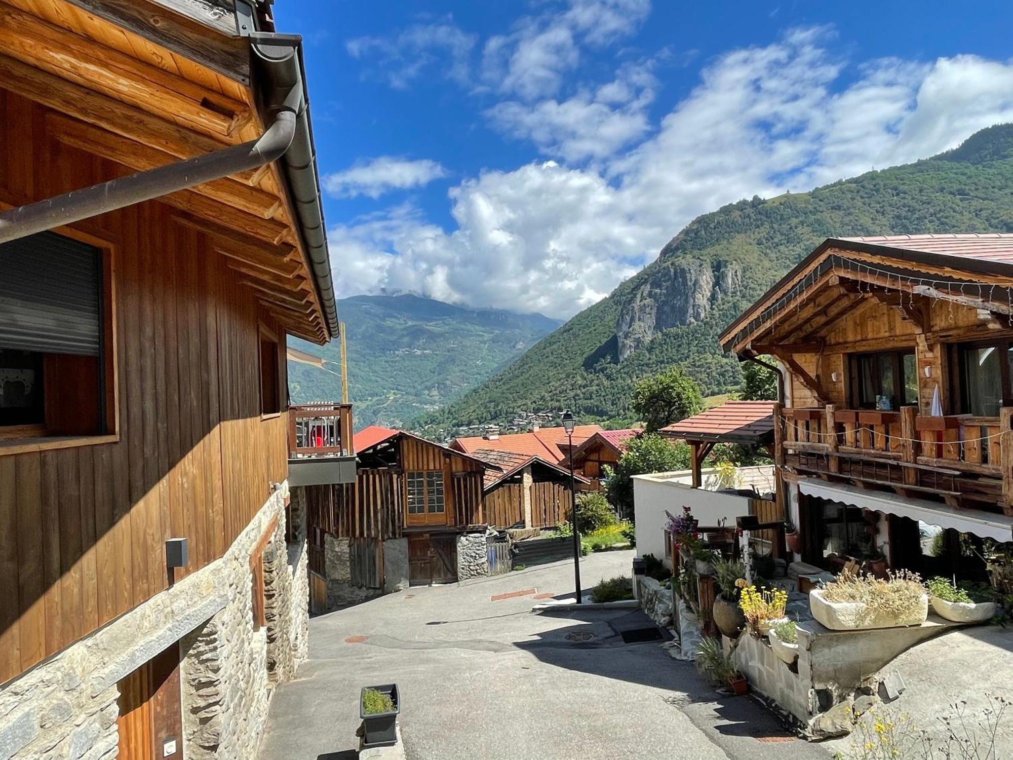 Maison De Village Au Pied Des 3 Vallees Villarlurin Eksteriør bilde